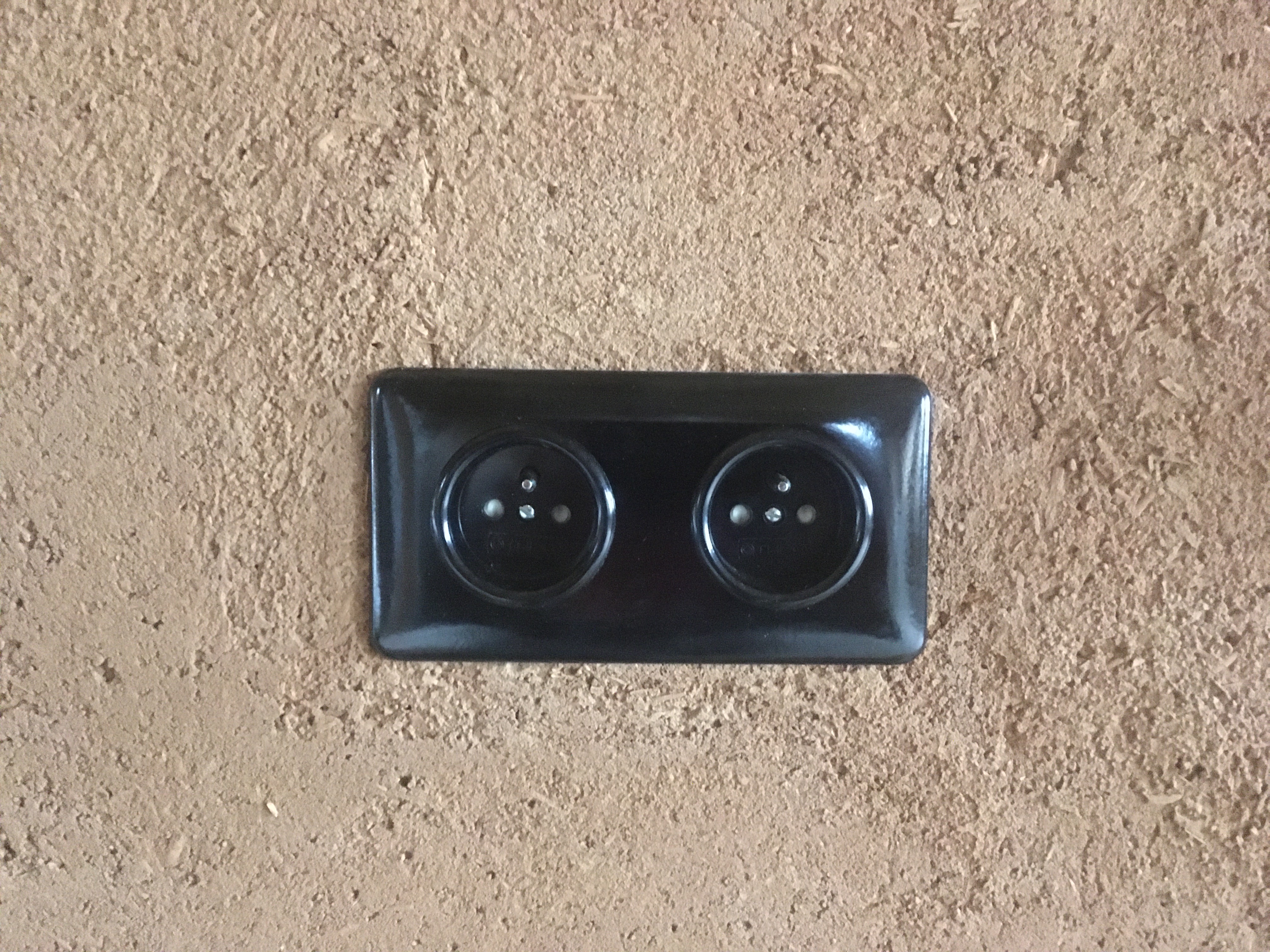 Appareillage noir 1